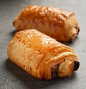 Baked pains au chocolat